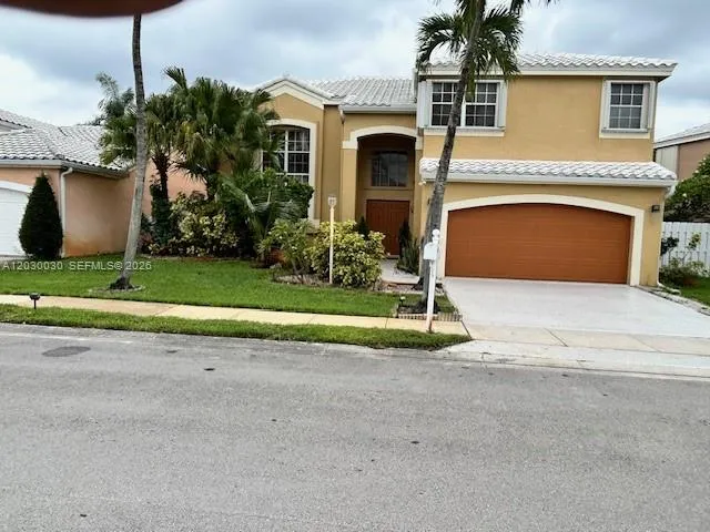 965 SW 102nd Ter, Pembroke Pines FL 33025