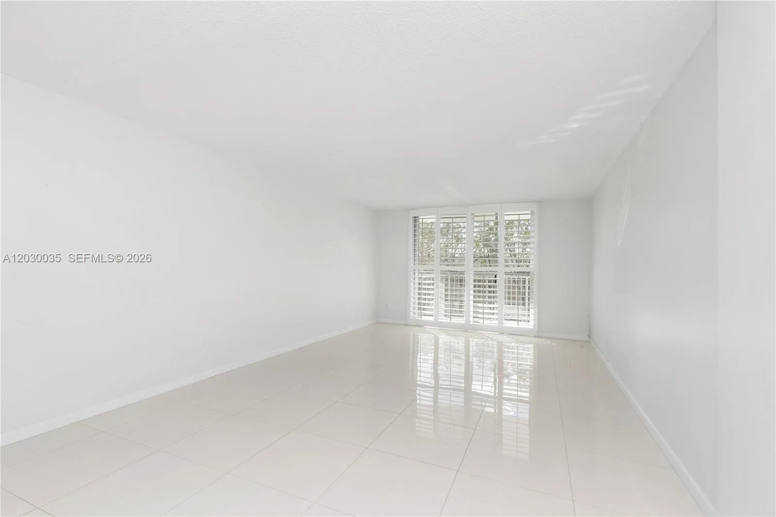 210 Sea View Dr # 207, Key Biscayne FL 33149