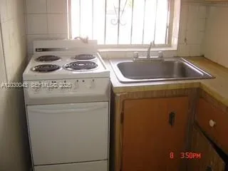 934 SW 3rd St, Miami FL 33130