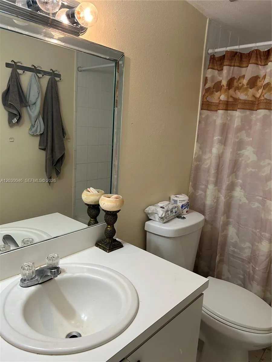 18051 NW 68th Ave # K104, Hialeah FL 33015