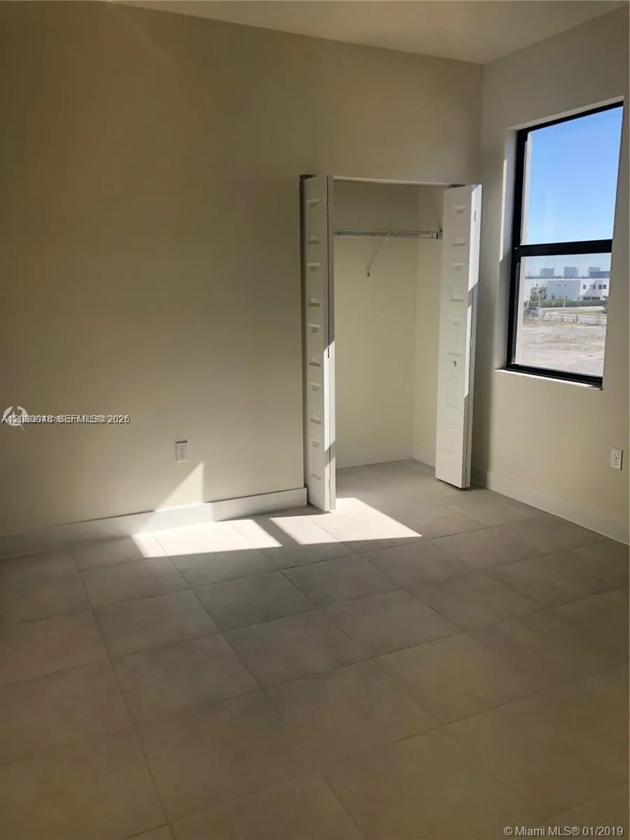 7825 NW 104 AVE # 34, Doral FL 33178