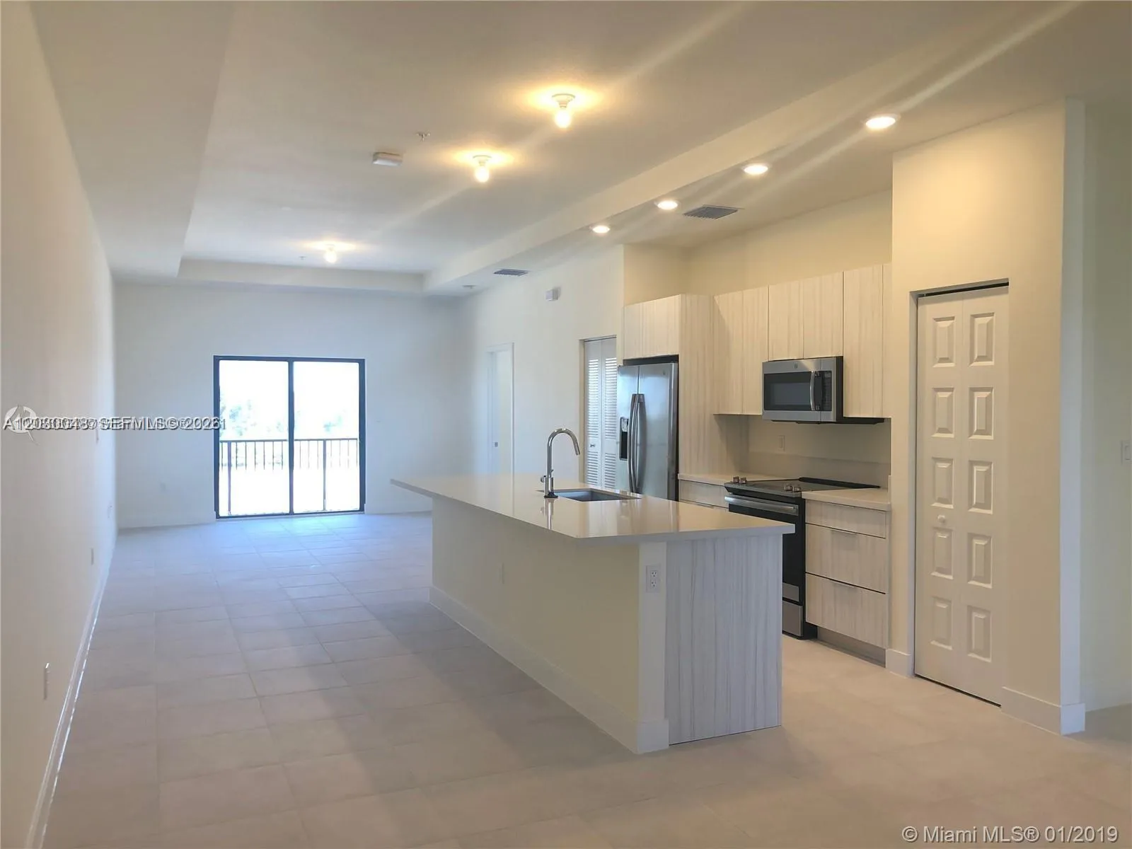 7825 NW 104 AVE # 34, Doral FL 33178
