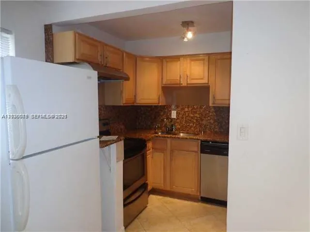 16851 NE 21st Ave # 7, North Miami Beach FL 33162