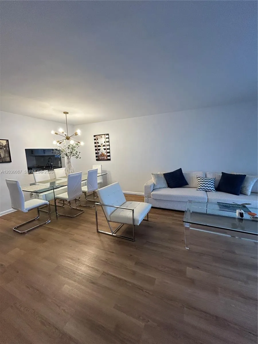215 SE 3rd Ave # 206A, Hallandale Beach FL 33009
