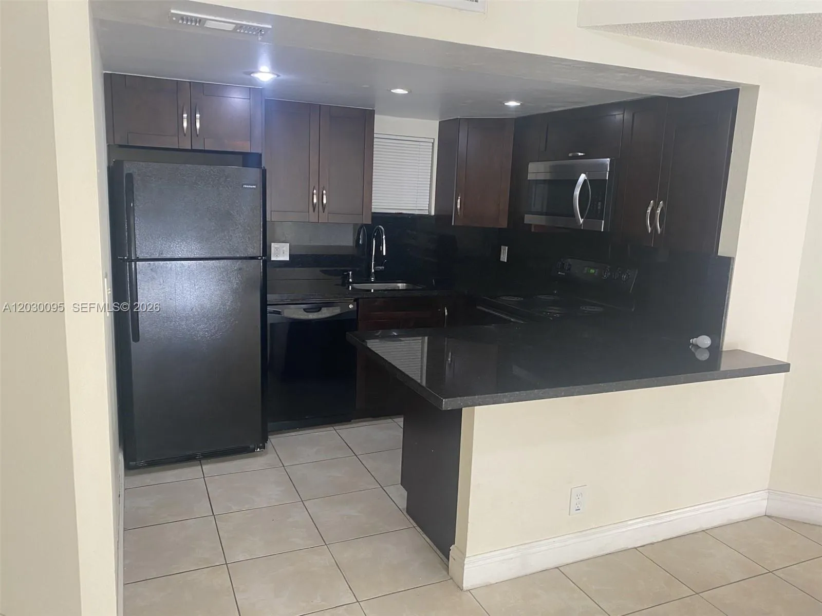 8290 Lake Dr # 433, Doral FL 33166