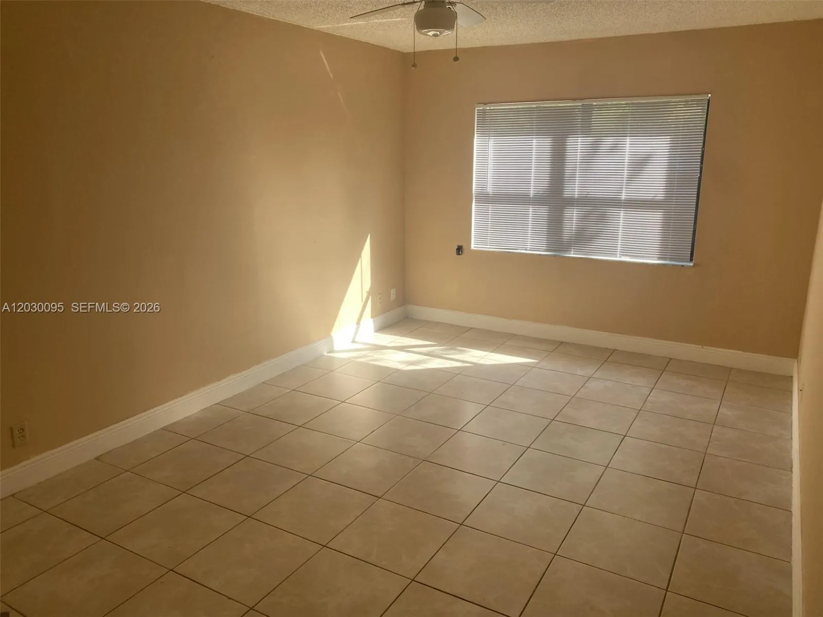 8290 Lake Dr # 433, Doral FL 33166