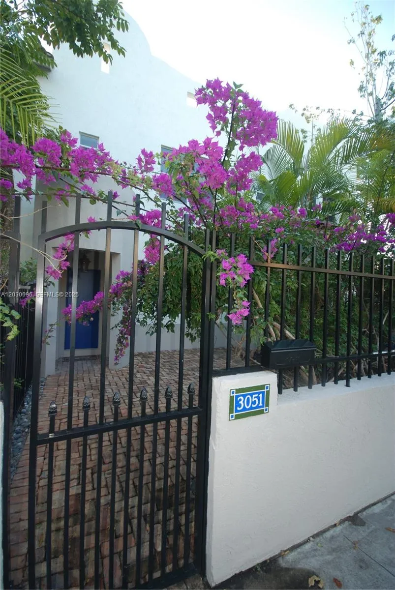3051 Center St # 9, Miami FL 33133