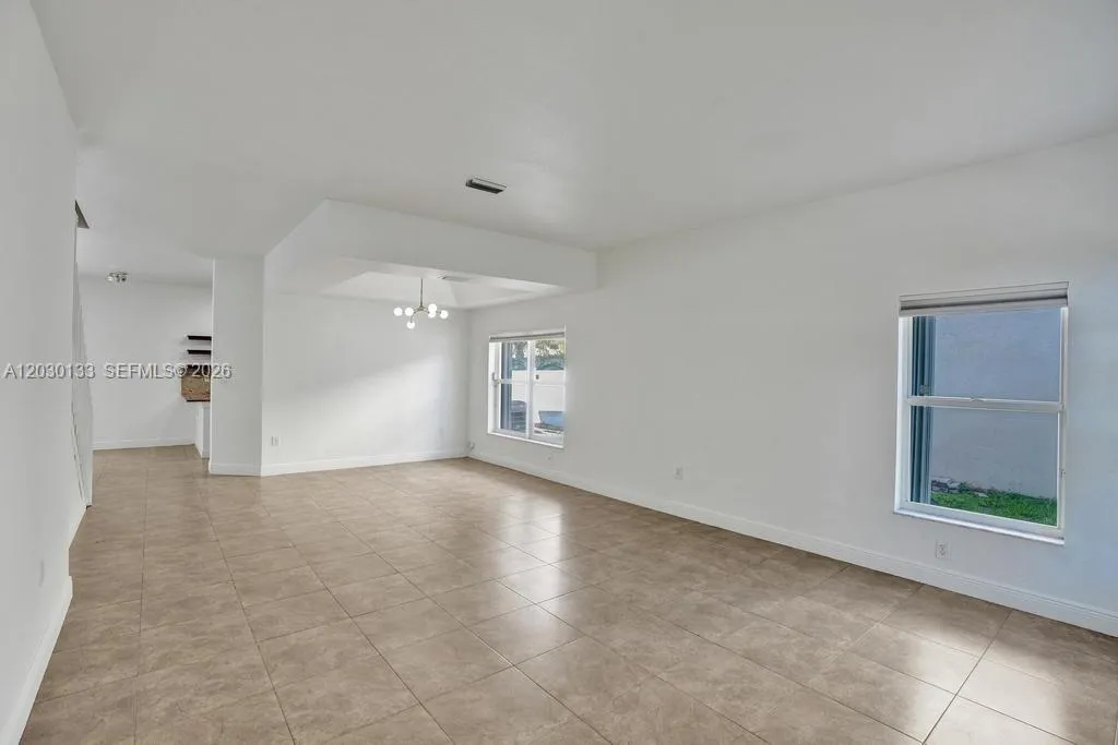 17026 NW 19th St, Pembroke Pines FL 33028