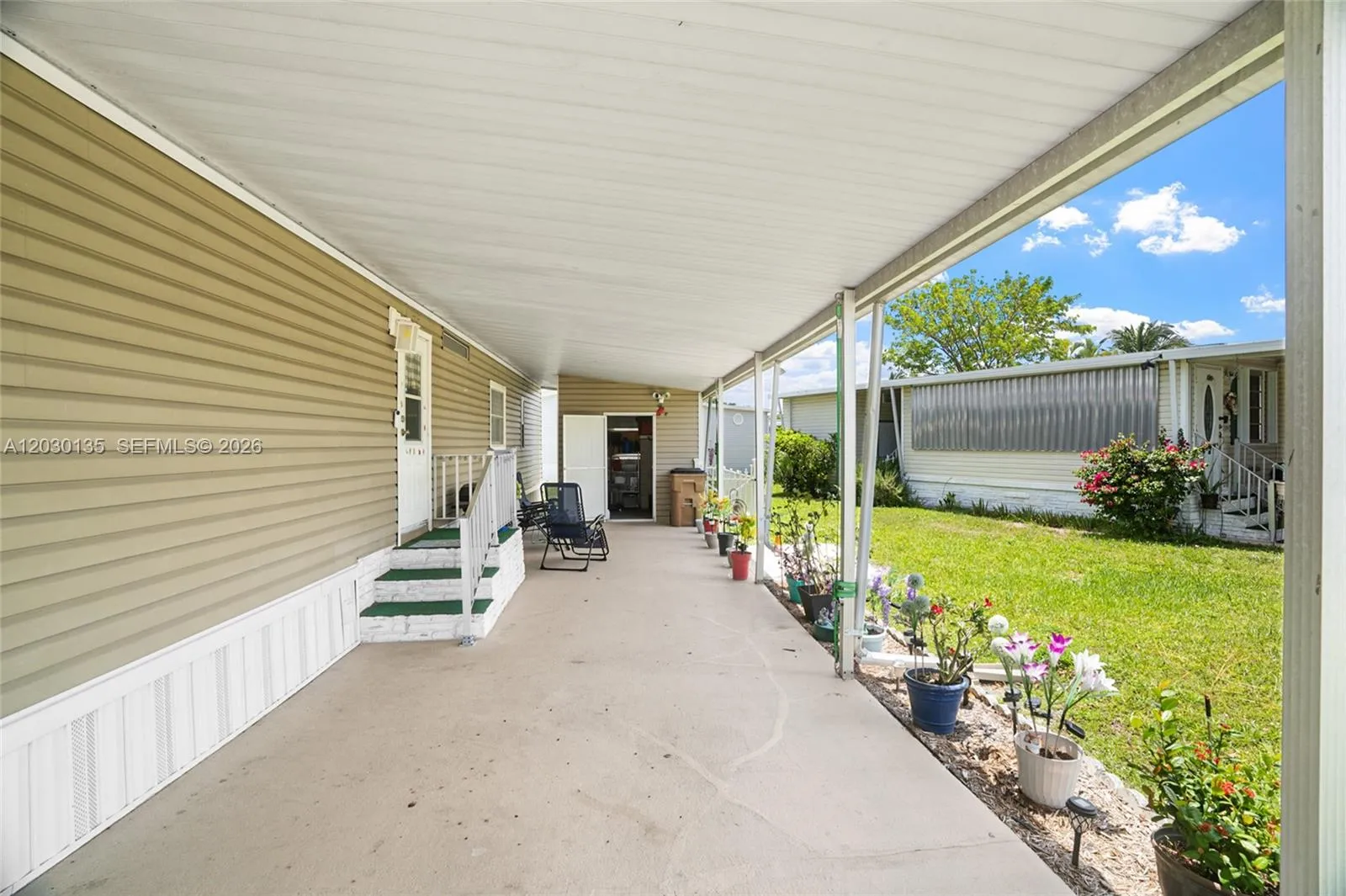 202 NW 52nd Ct, Deerfield Beach FL 33064