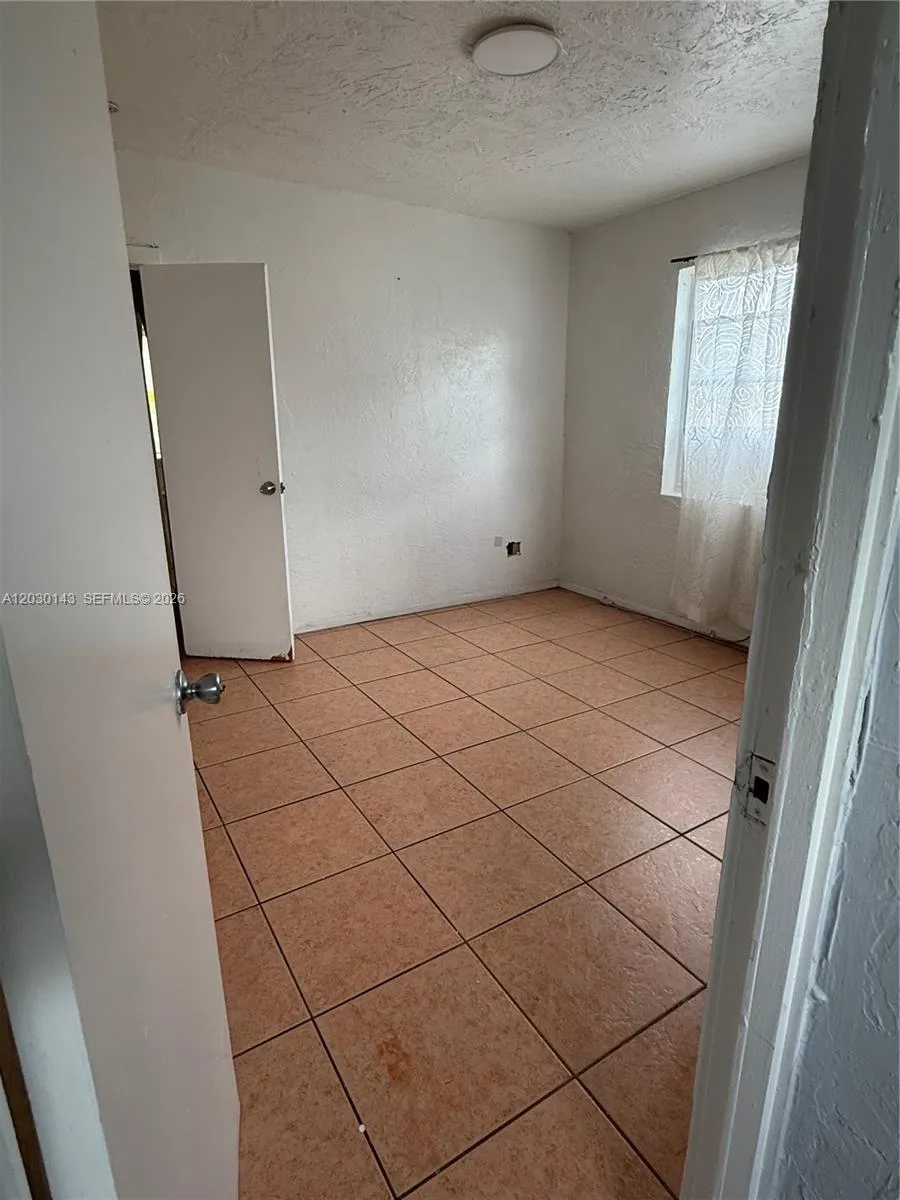 102 NW 1st Ave # 102, Hallandale Beach FL 33009
