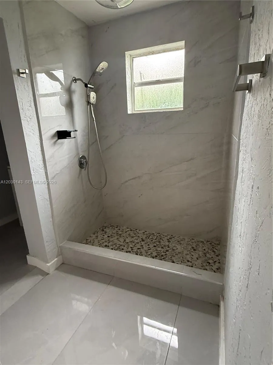 102 NW 1st Ave # 102, Hallandale Beach FL 33009