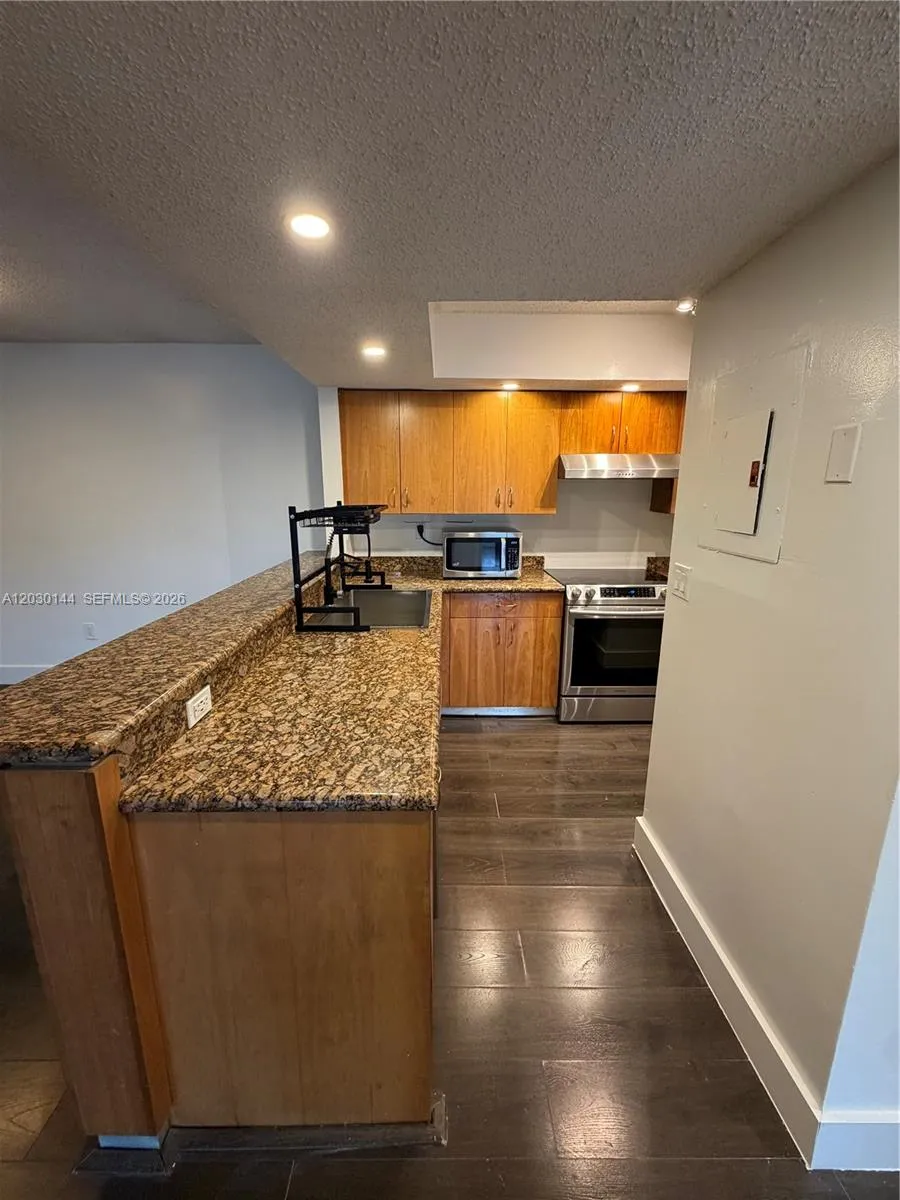 8540 SW 212th St # 303, Cutler Bay FL 33189