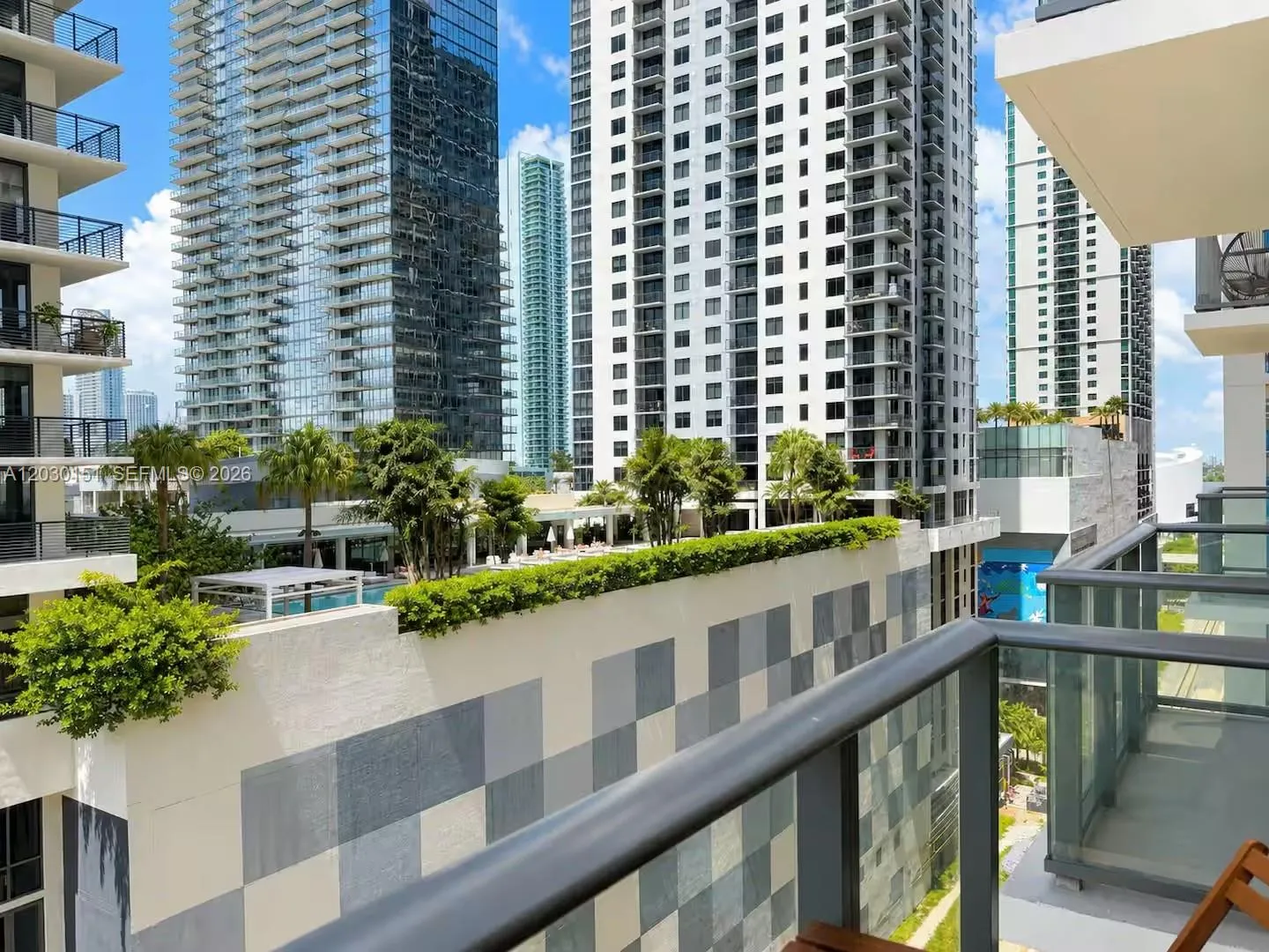 11 NE 6th St # 1212, Miami FL 33132