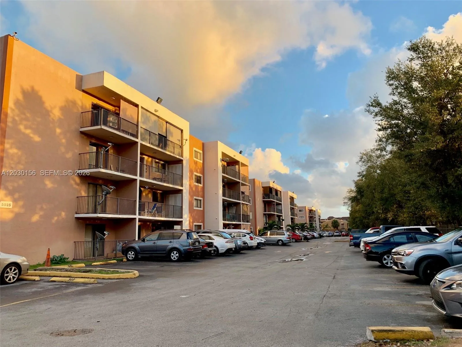 5825 W 25th Ct # 311, Hialeah FL 33016