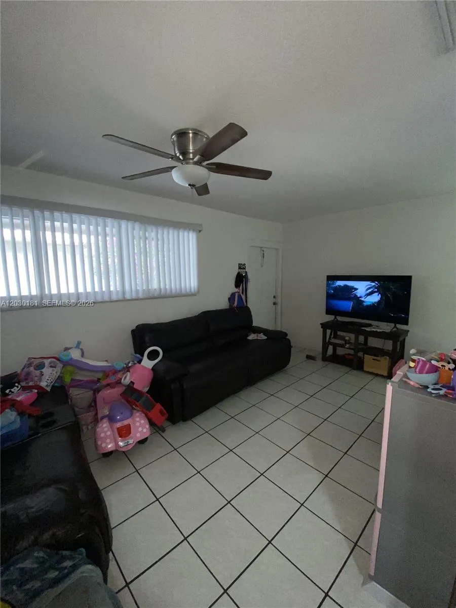 7361 NW 35th St # 4, Davie FL 33024