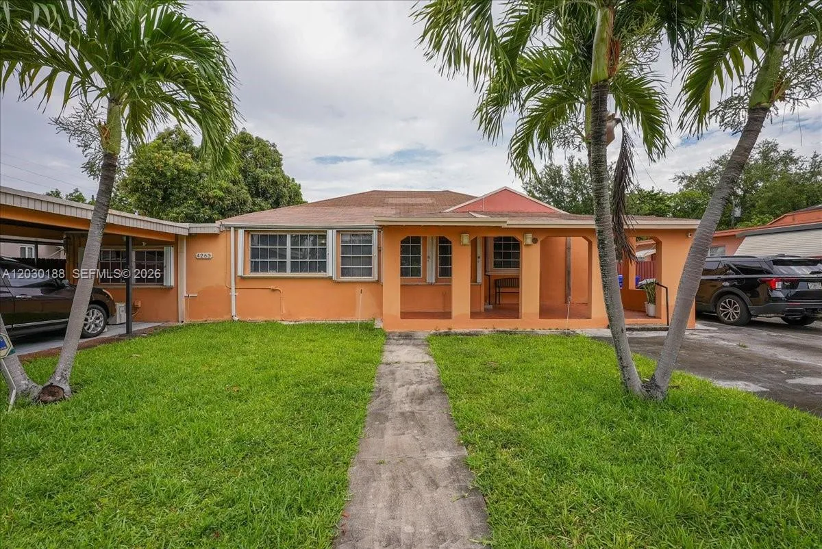 4263 NW 5th St, Miami FL 33126