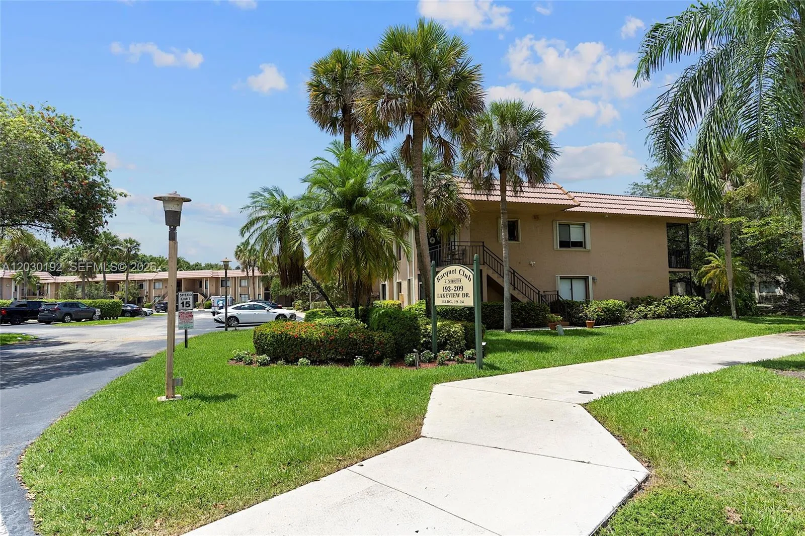 193 Lakeview Dr # 103, Weston FL 33326