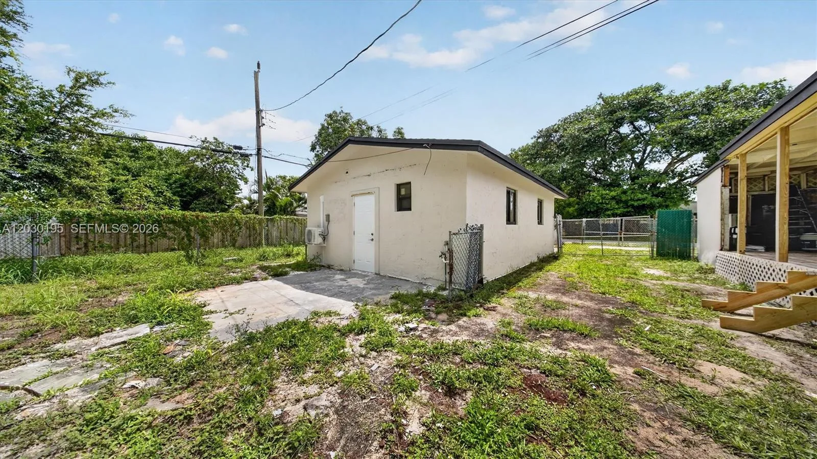 900 Superior St, Opa-Locka FL 33054