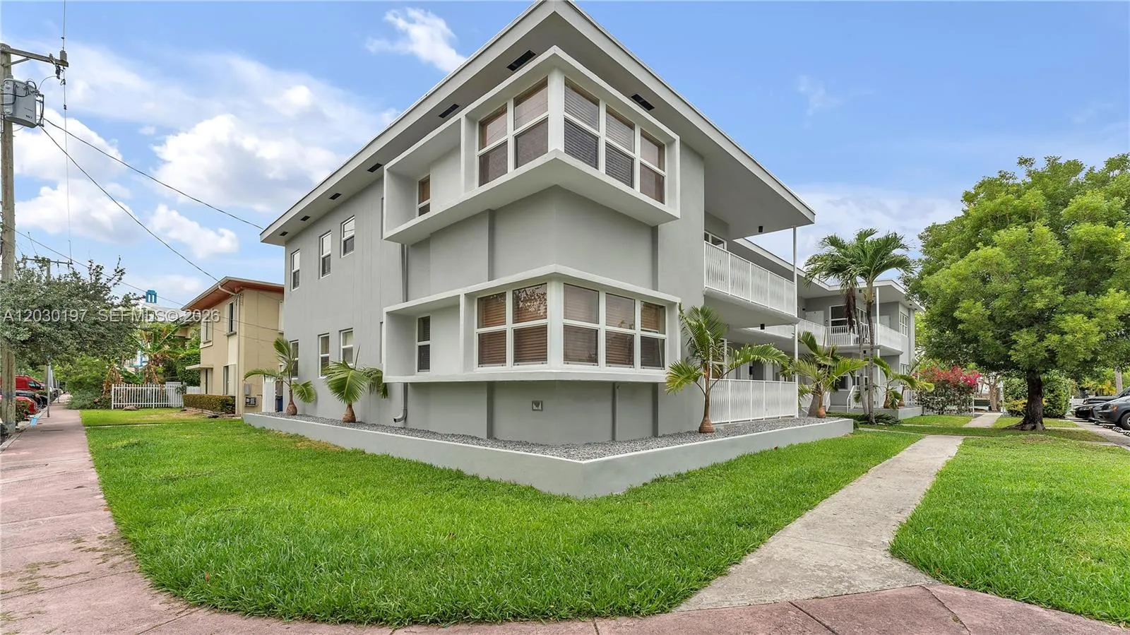 1905 Calais Dr # 6, Miami Beach FL 33141