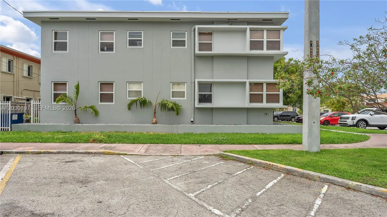 1905 Calais Dr # 6, Miami Beach FL 33141