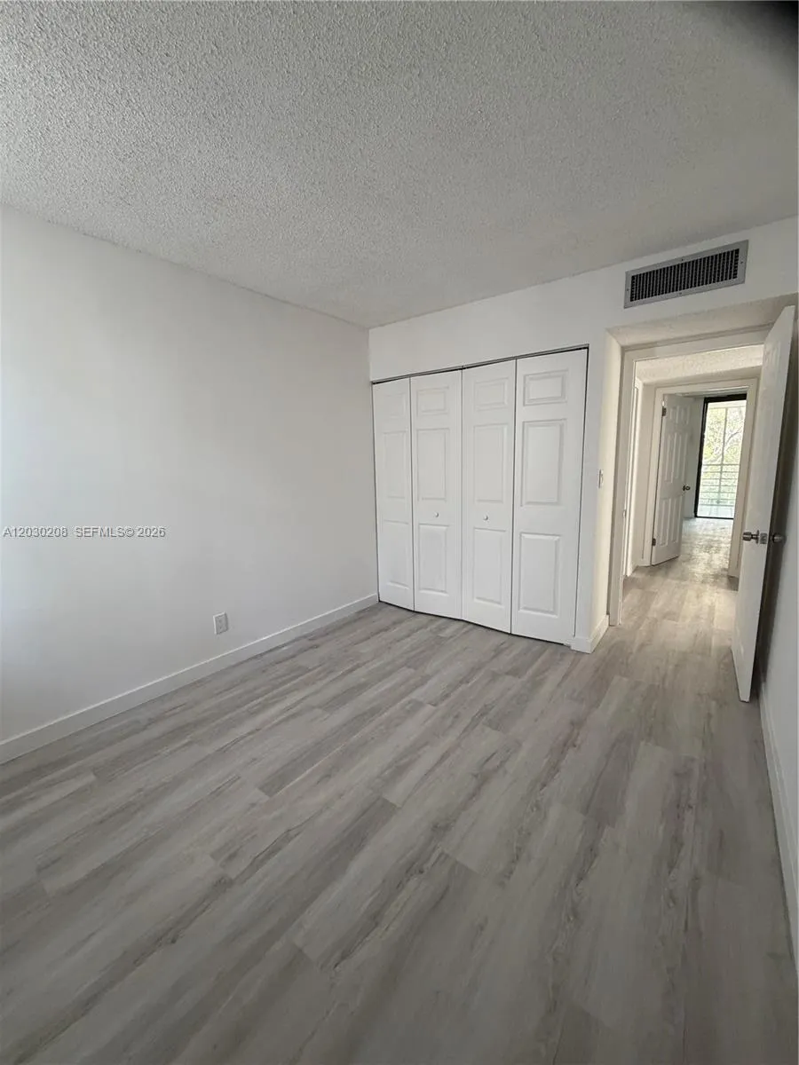 20200 W Country Club Dr, Aventura FL 33180