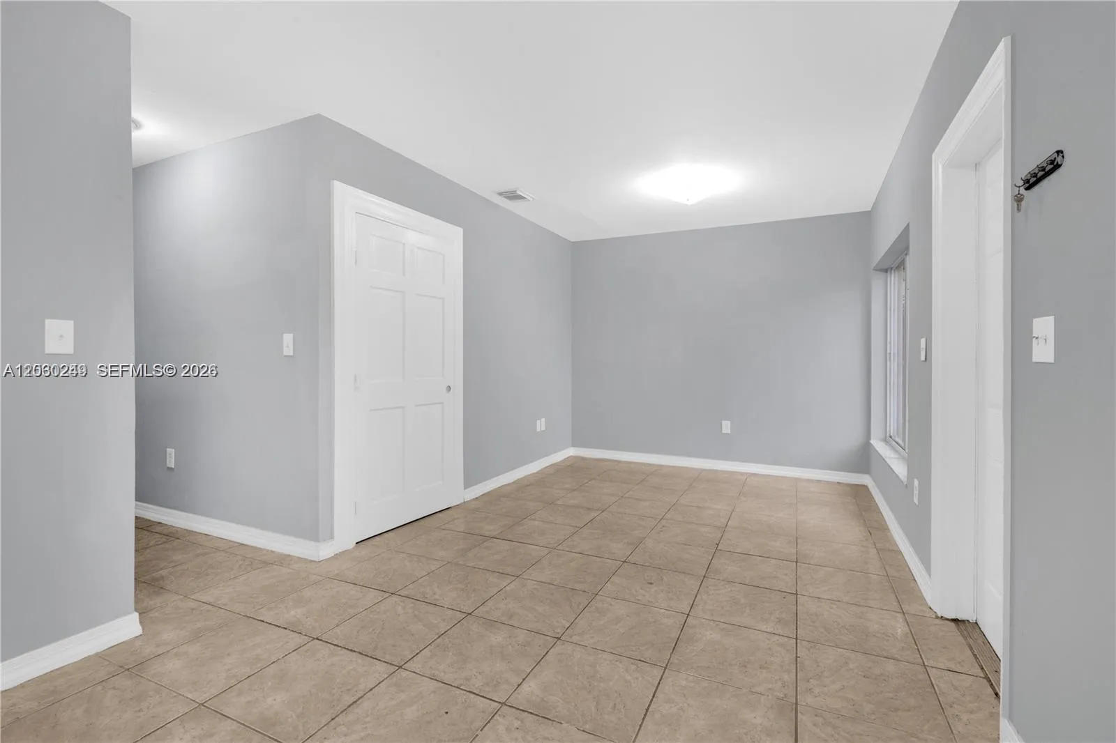 2000 NW 27th St # B, Miami FL 33142