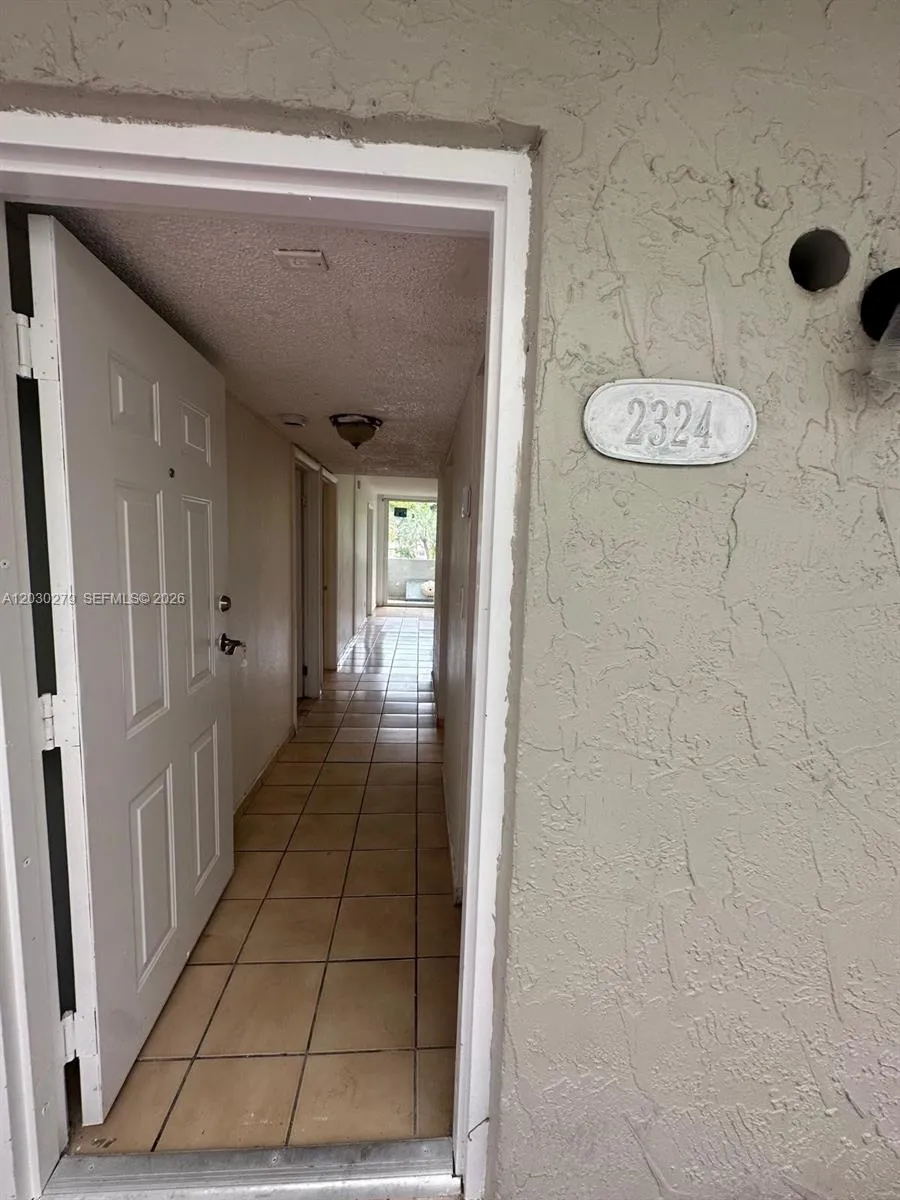 10000 NW 80th Ct # 2324, Hialeah Gardens FL 33016