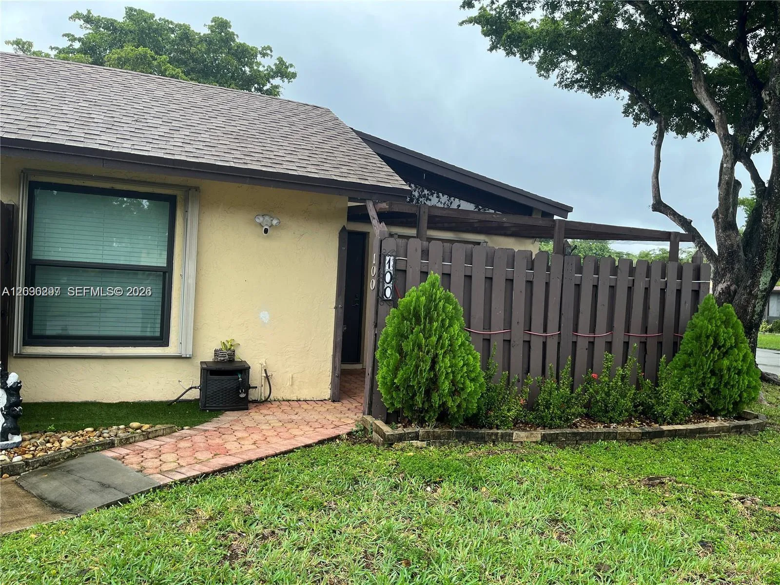 100 Gate Rd # 63, Hollywood FL 33024