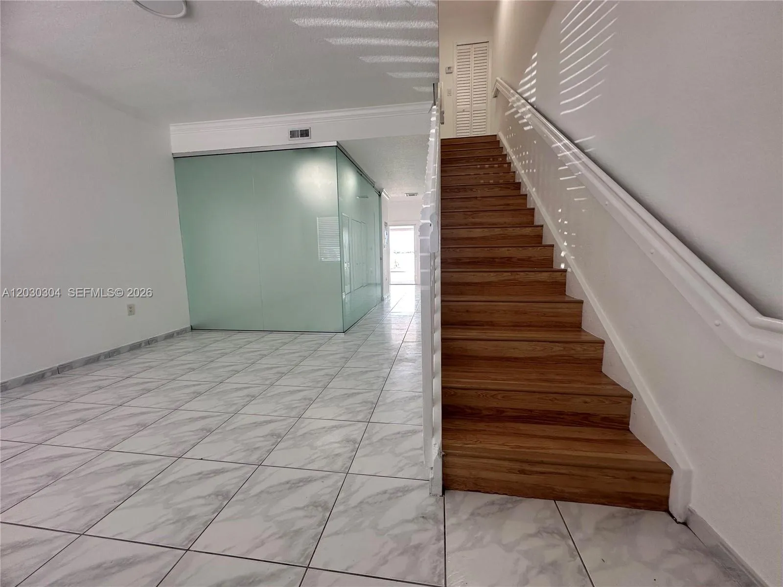 9837 W Okeechobee Rd # 805, Hialeah Gardens FL 33016