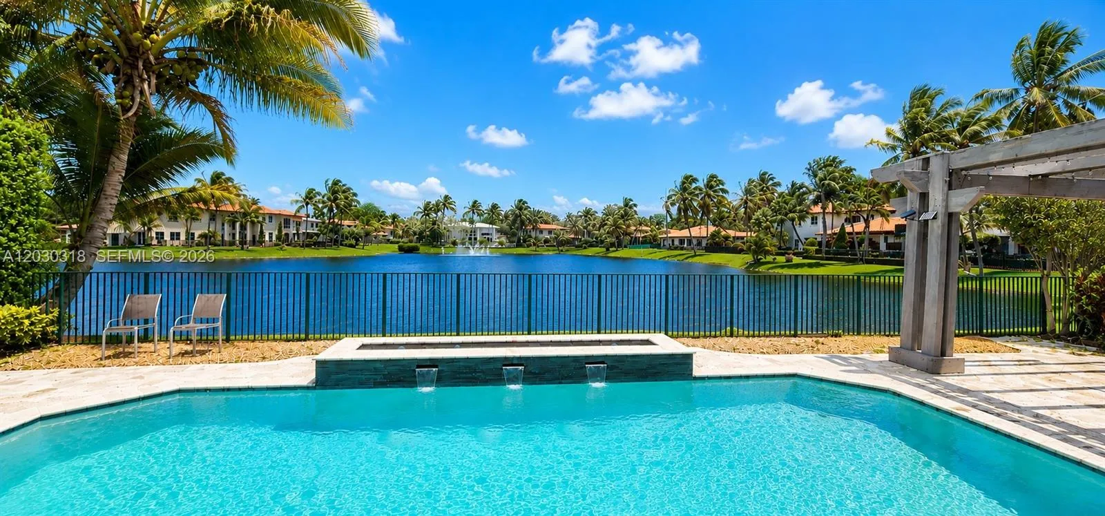 8052 NW 161st Ter, Miami Lakes FL 33016
