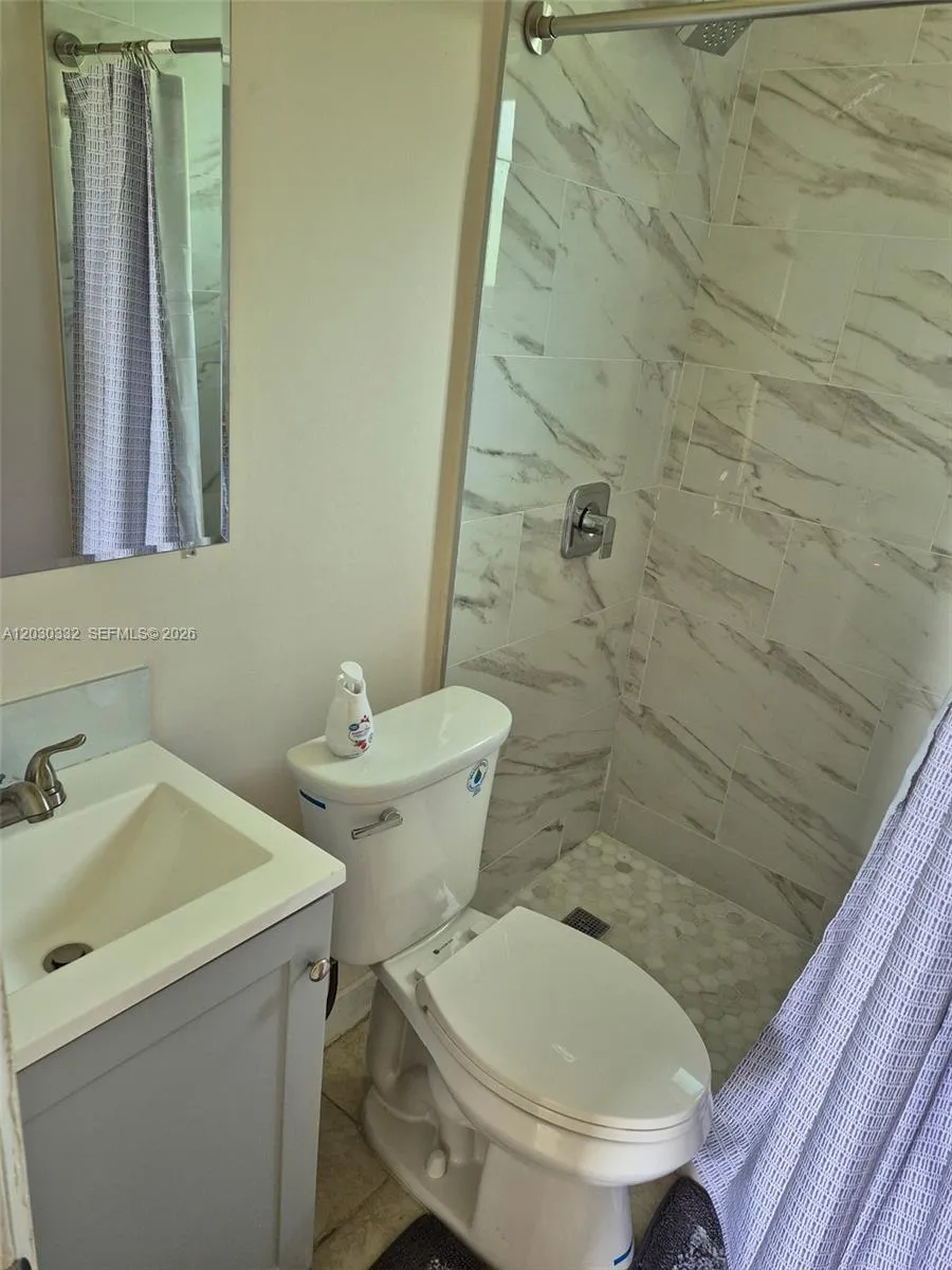 5903 Mckinley St, Hollywood FL 33021