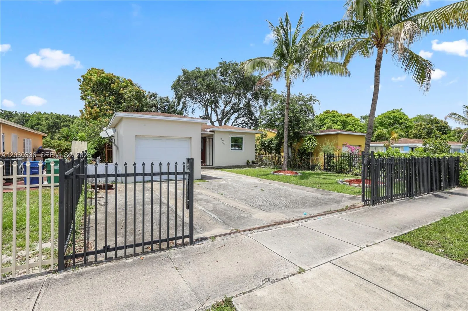 579 NW 119th St, Miami FL 33168