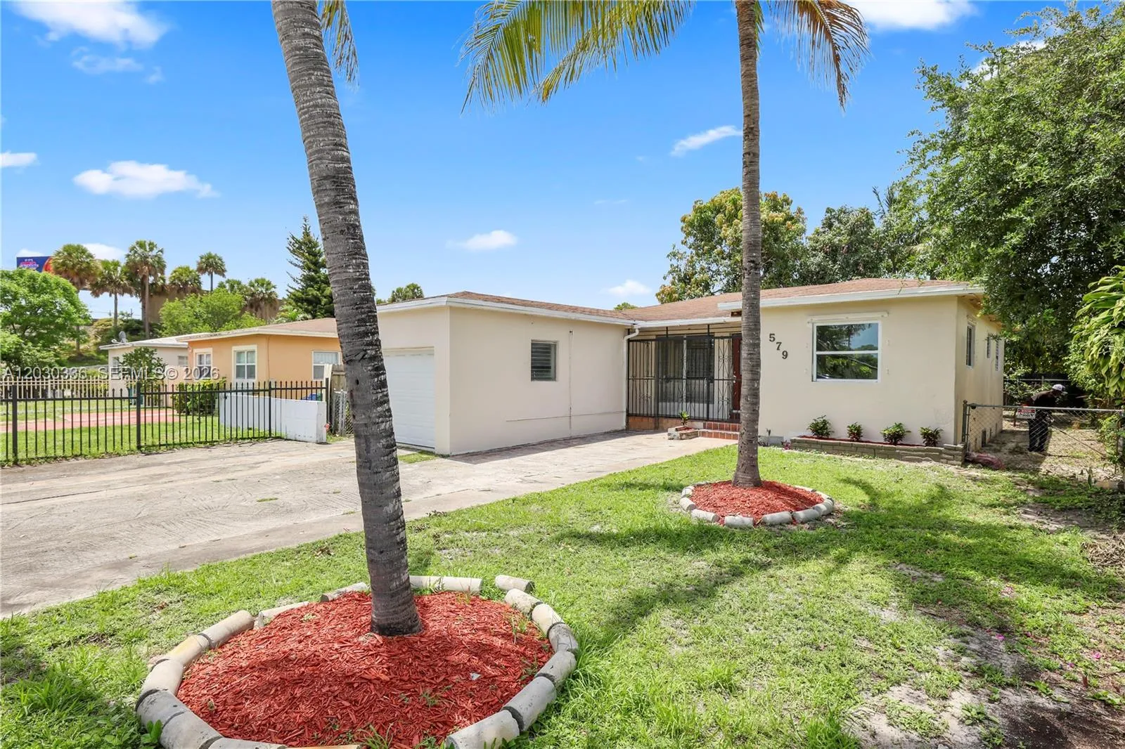 579 NW 119th St, Miami FL 33168