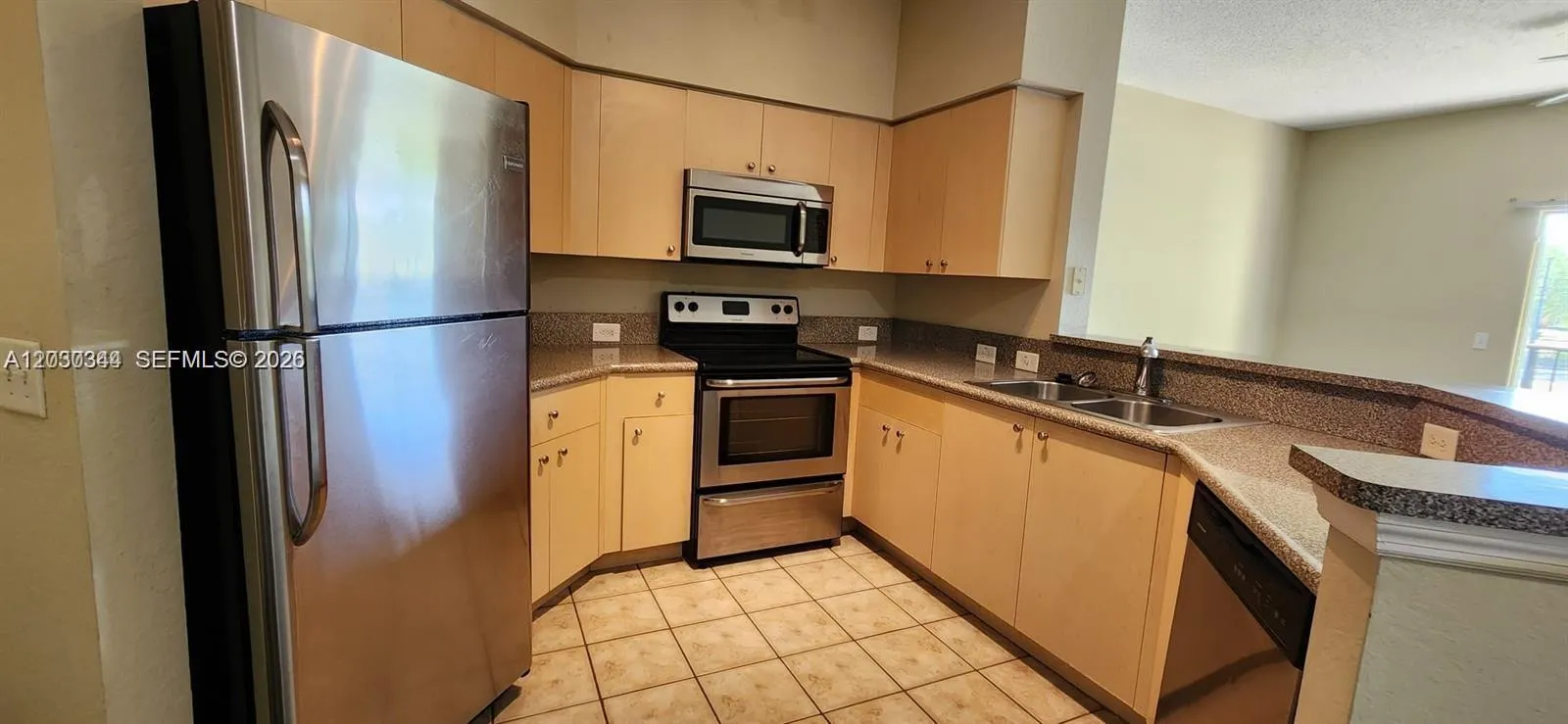 280 Crestwood Cir, Royal Palm Beach FL 33411