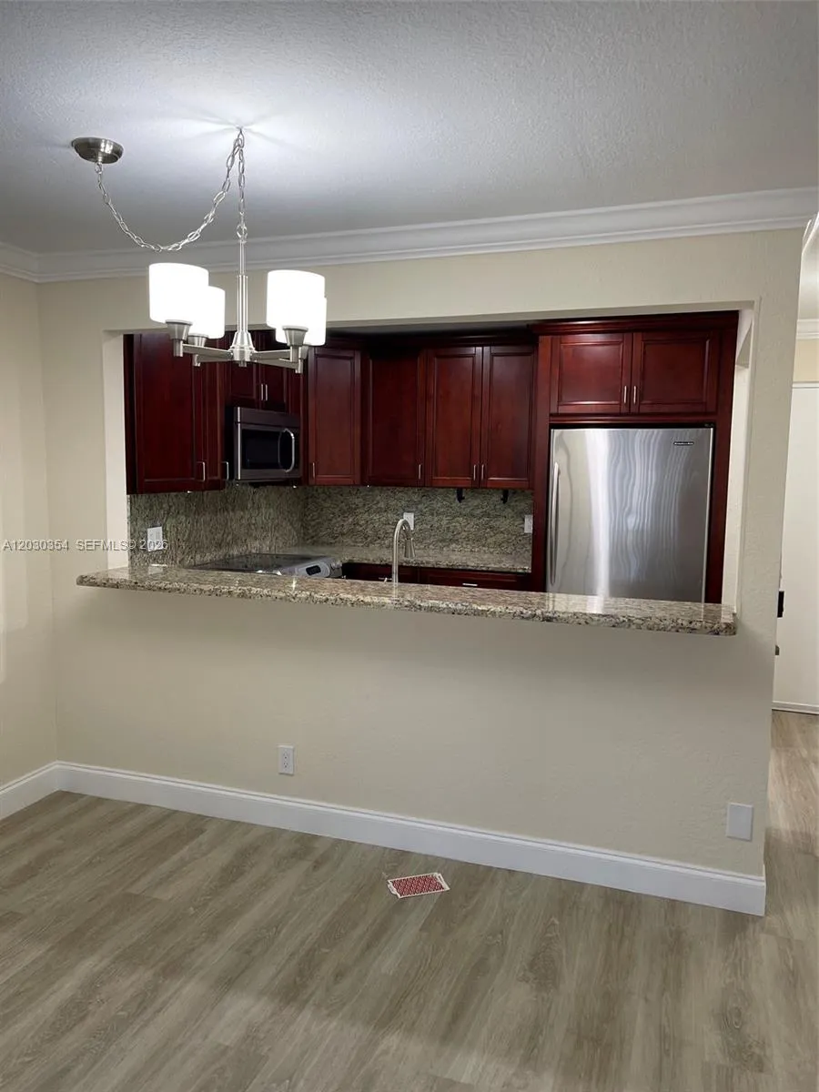 5911 NE 14th Ln # 205S, Fort Lauderdale FL 33334