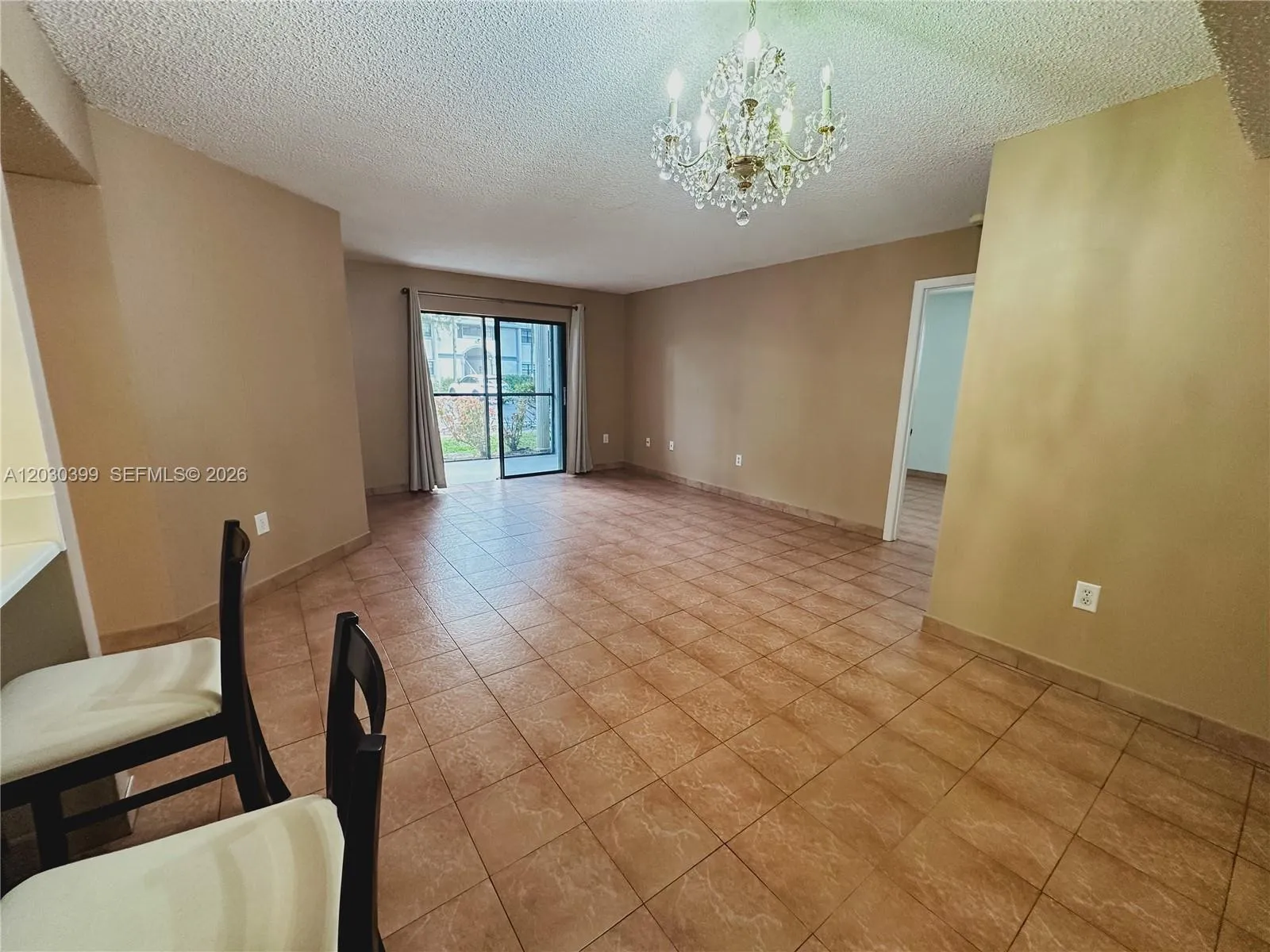 927 NE 199th St # 101, Miami FL 33179