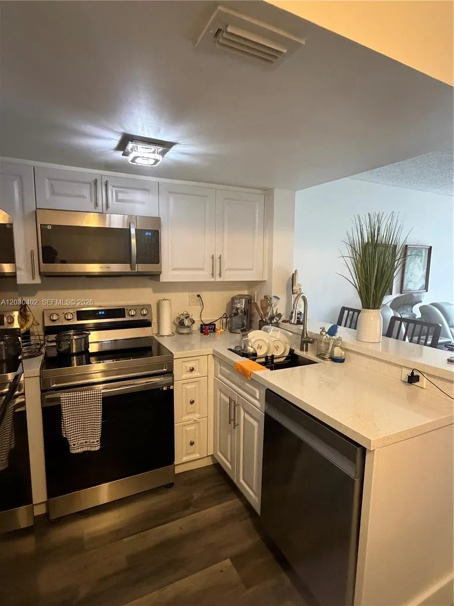 675 NW 85th Ct # 207, Miami FL 33126