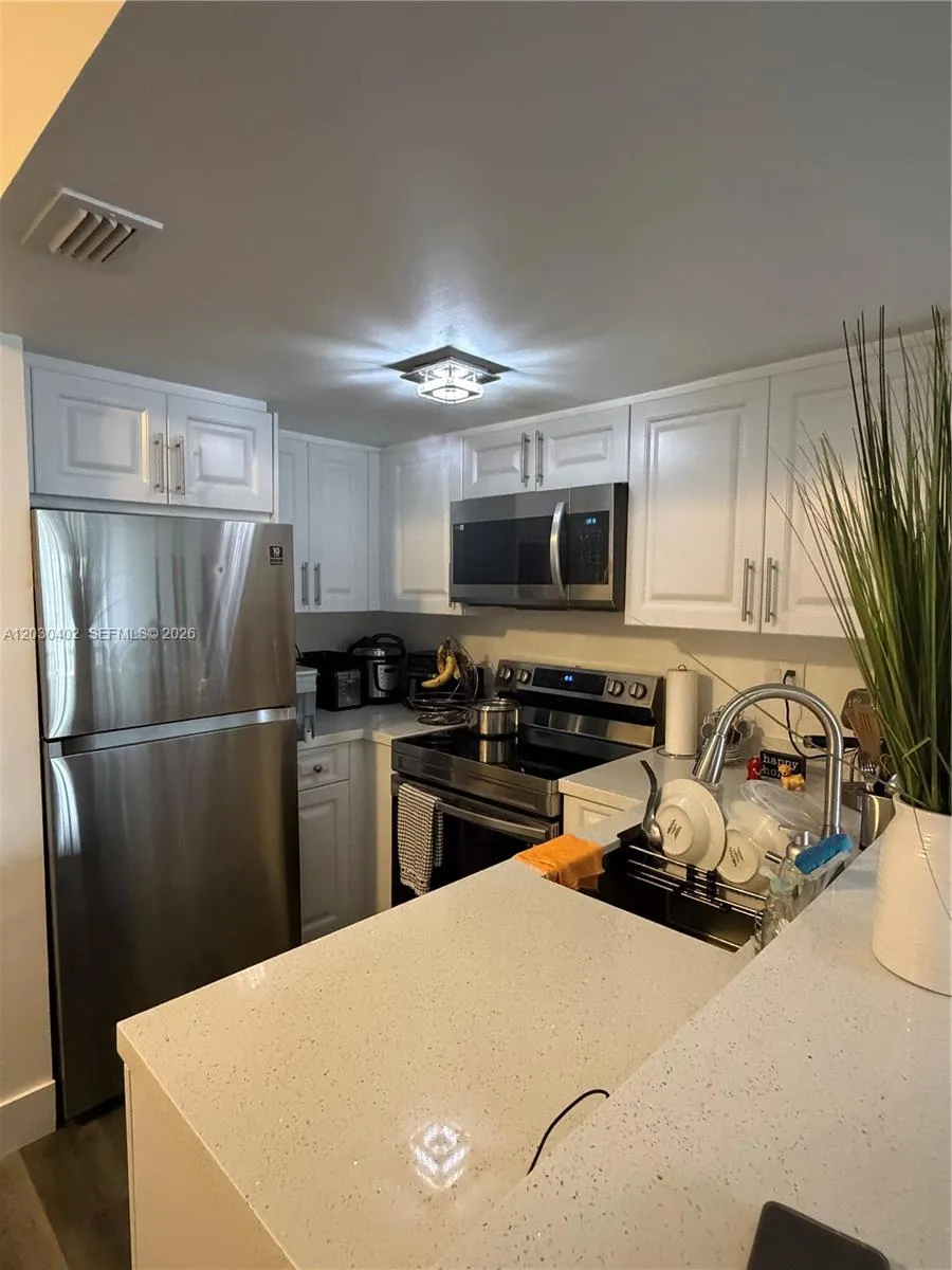 675 NW 85th Ct # 207, Miami FL 33126