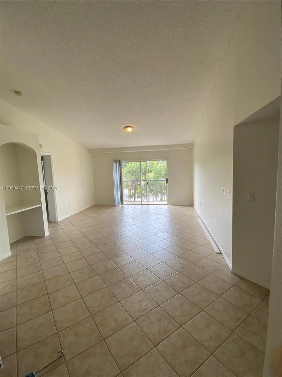 300 N Crestwood Ct N # 310, Royal Palm Beach FL 33411