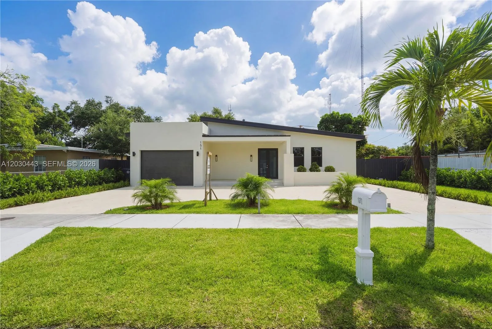 131 Miami Gardens Rd, West Park FL 33023
