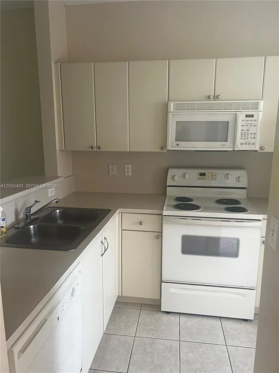 2322 SE 23rd Ave # 2322, Homestead FL 33035