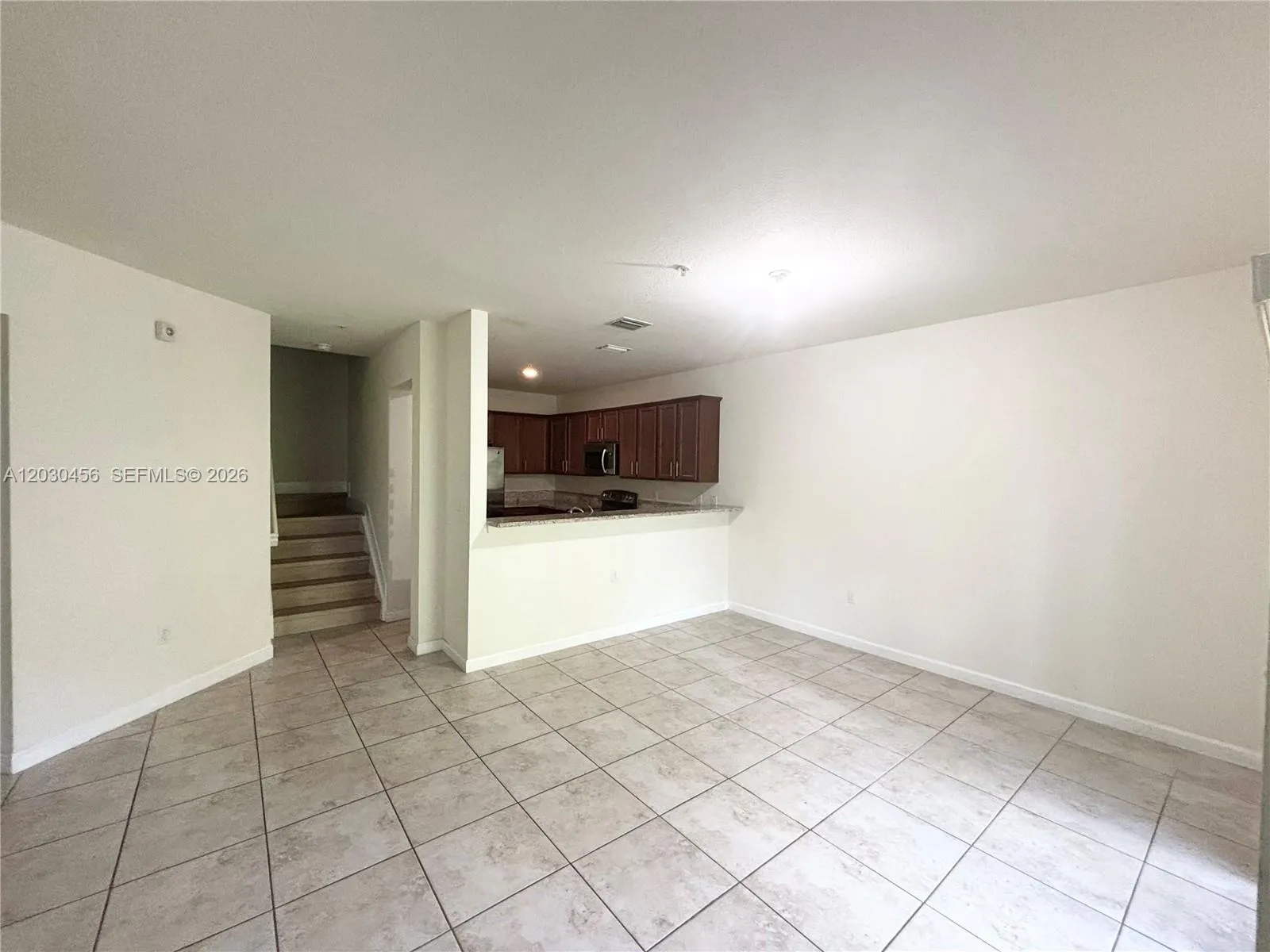 10620 NW 88 st # 216, Doral FL 33178