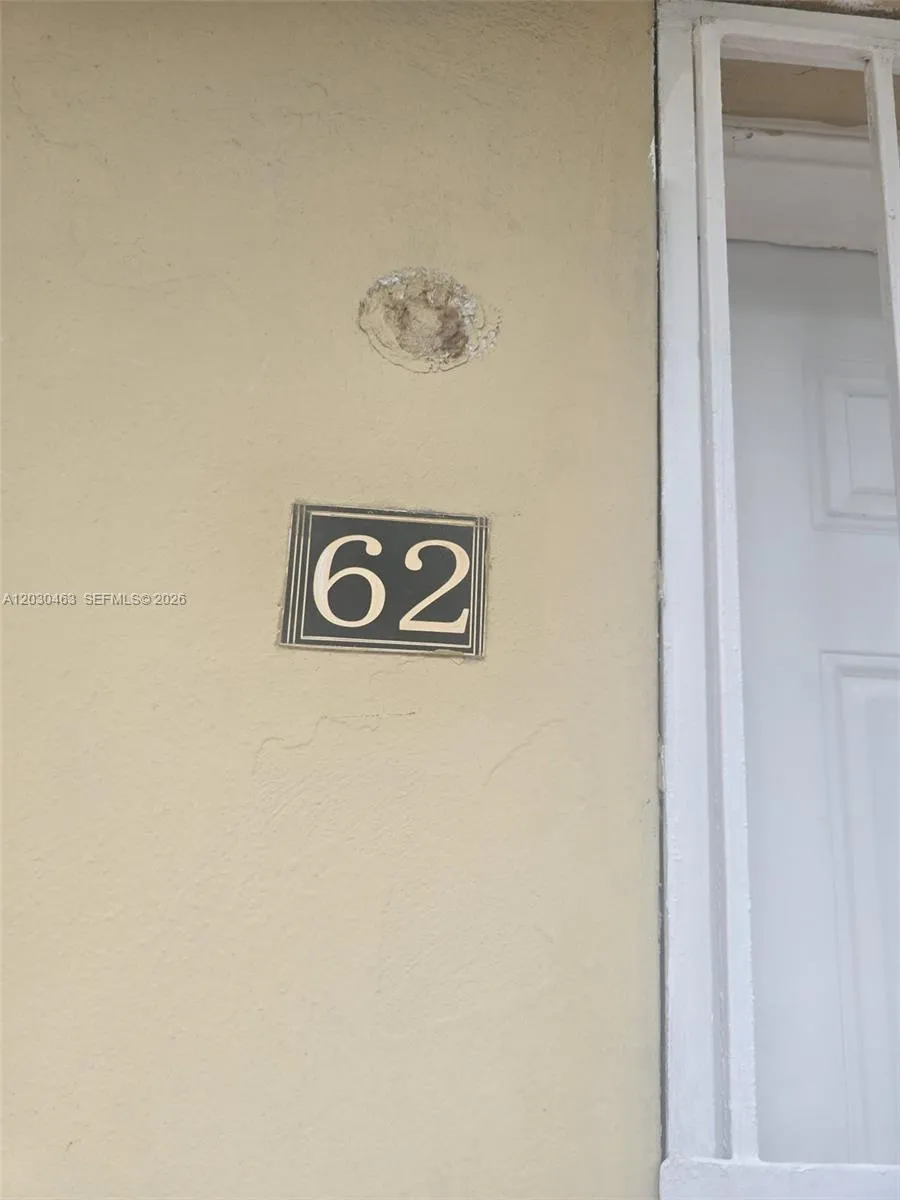 2441 NW 13th St # 62, Miami FL 33125