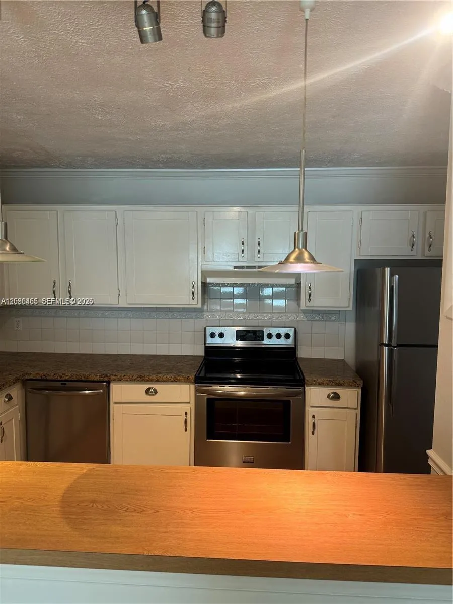 14820 Naranja Lakes Blvd, Homestead FL 33032