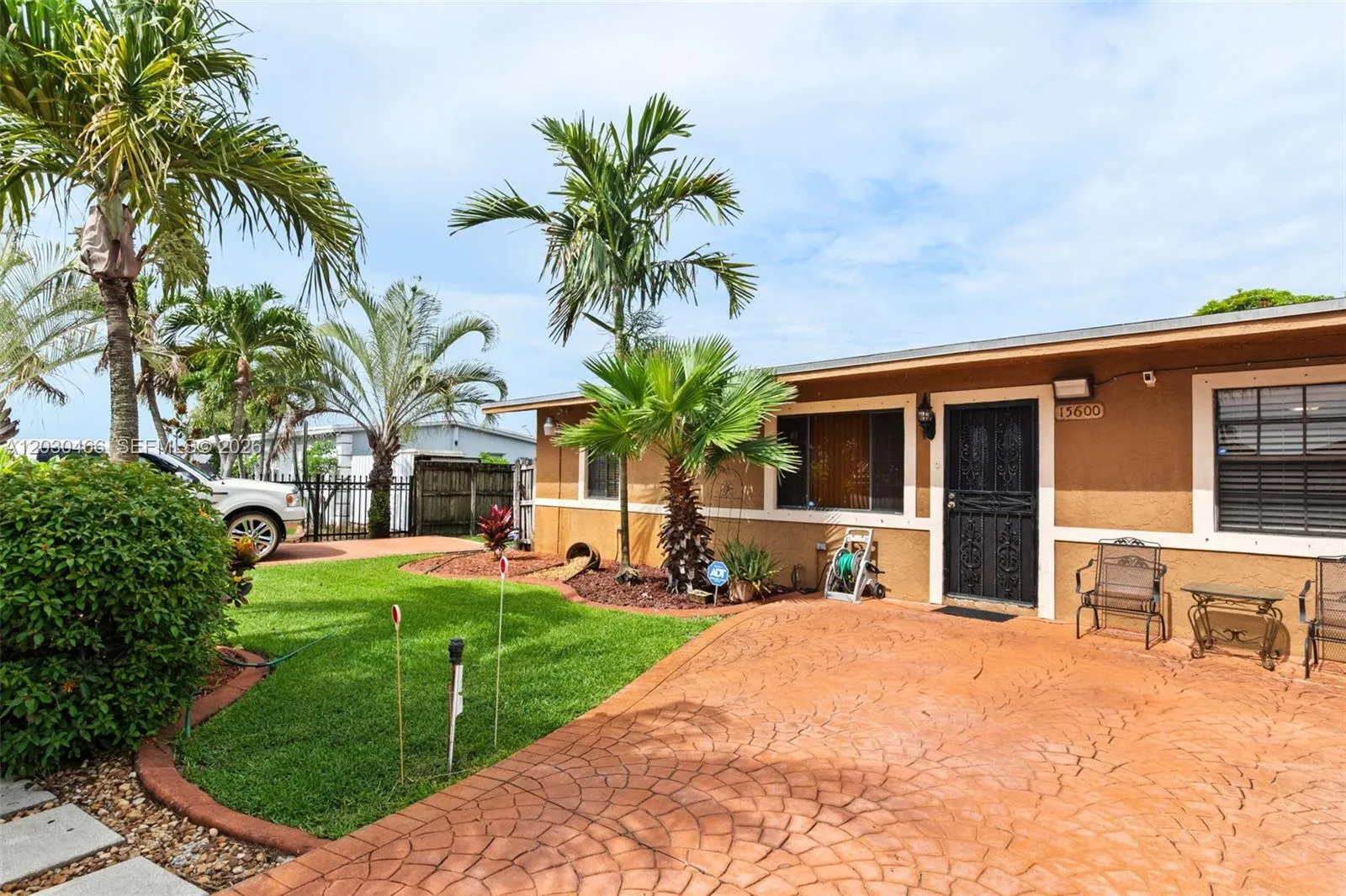 15600 NW 37th Pl, Miami Gardens FL 33054
