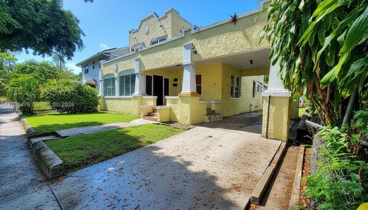129 NE 46th St, Miami FL 33137