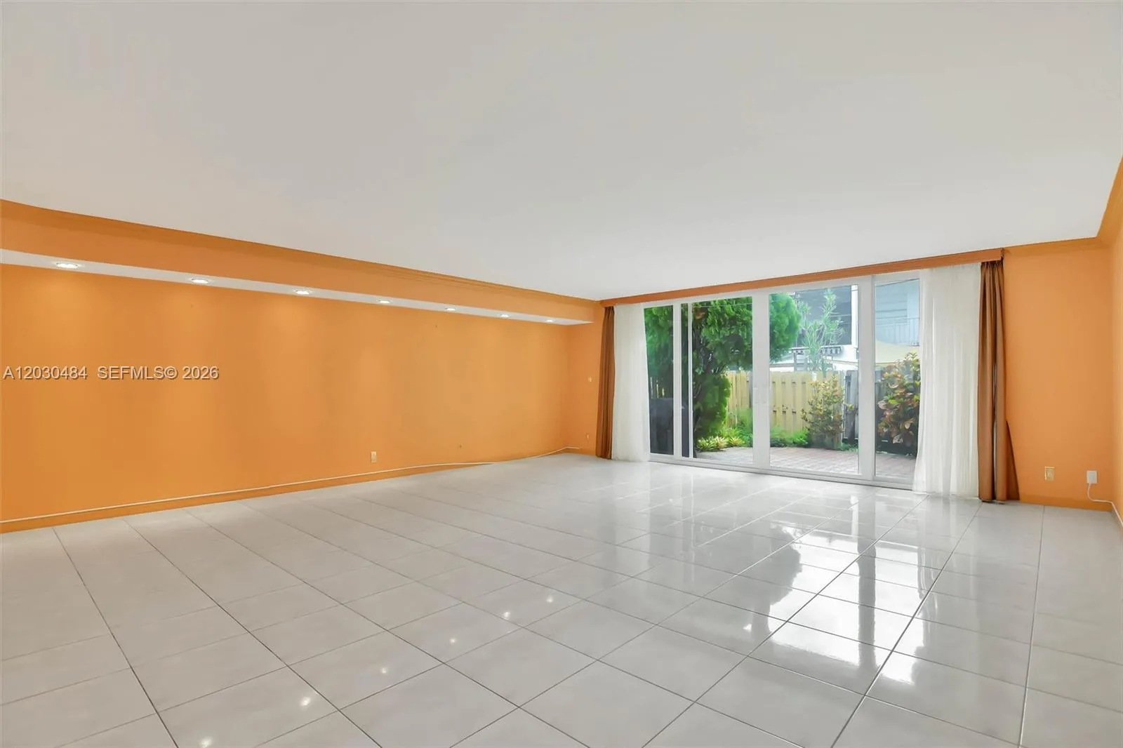 812 NE 26th Ave, Hallandale Beach FL 33009