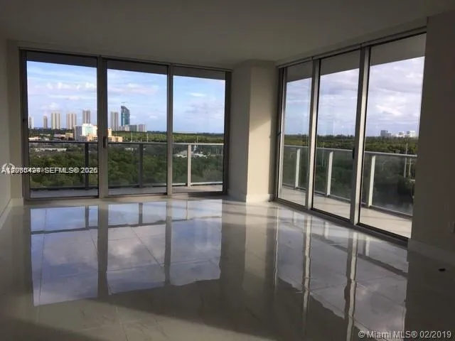 16385 Biscayne Blvd # 621, North Miami Beach FL 33160