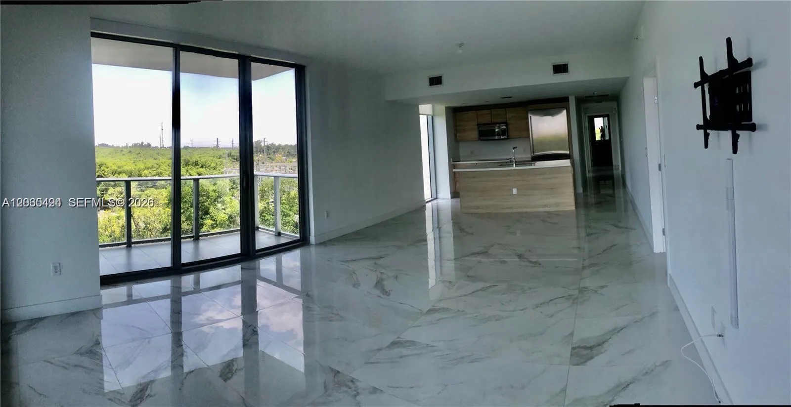 16385 Biscayne Blvd # 621, North Miami Beach FL 33160