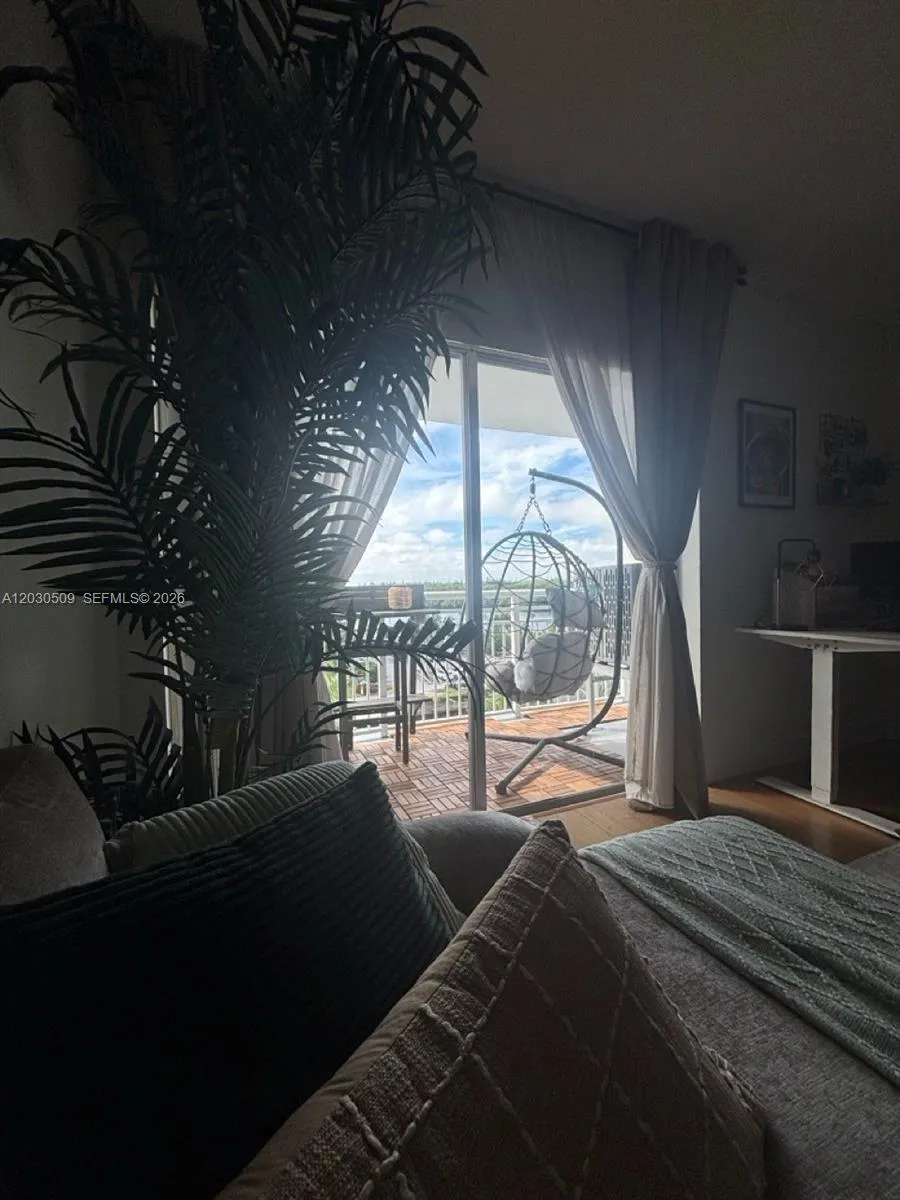 400 Kings Point Dr # 622, Sunny Isles Beach FL 33160